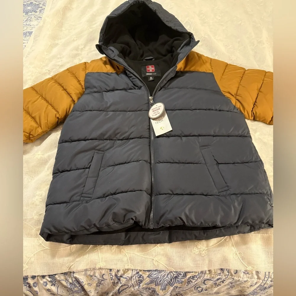Swiss Tech Youth boy’s Two-Tone Puffer Jacket in Navy & Mustard , Sz 18 , NWT!